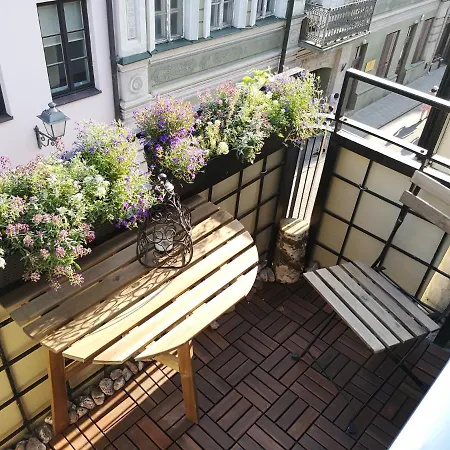 New Shiny Studio In A Quiet Area Of Old Town