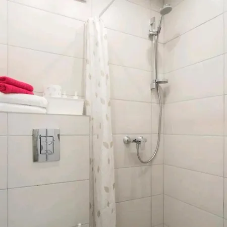 아파트 New Shiny Studio In A Quiet Area Of Old Town