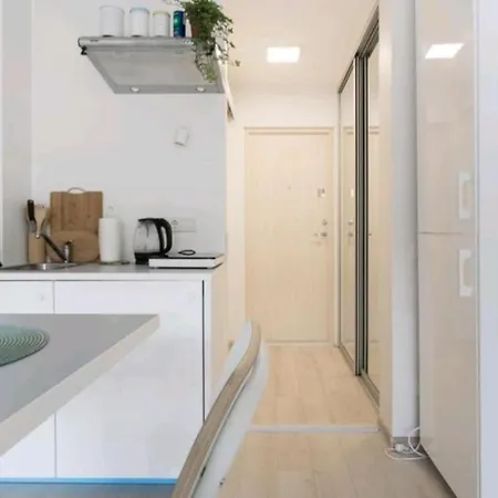 아파트 New Shiny Studio In A Quiet Area Of Old Town *