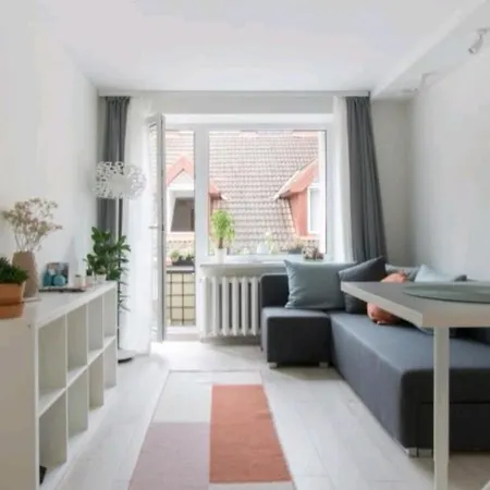 New Shiny Studio In A Quiet Area Of Old Town *
